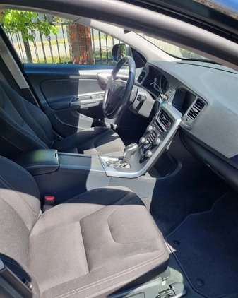 Volvo V60 cena 51900 przebieg: 148121, rok produkcji 2016 z Tuchów małe 137